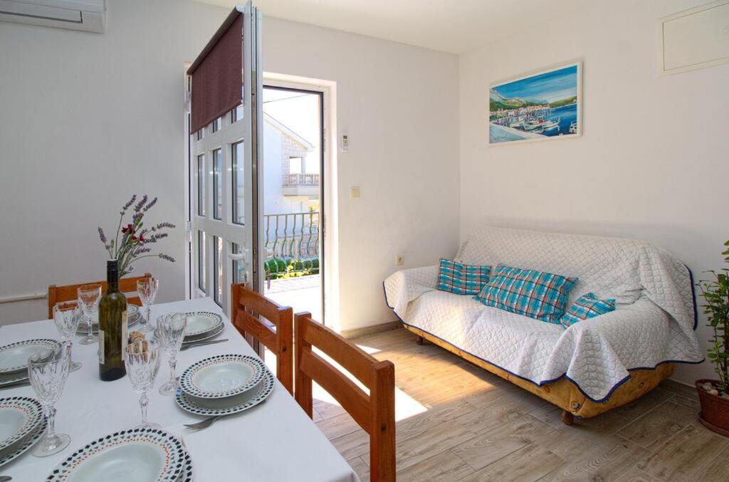 Apartment Zrno Макарська Екстер'єр фото